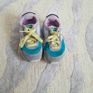 Girls Puma Shoes